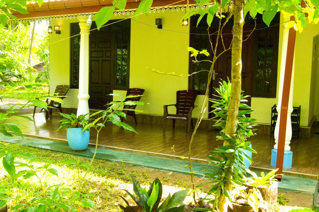 Senura Home Stay Sigiriya Exterior photo